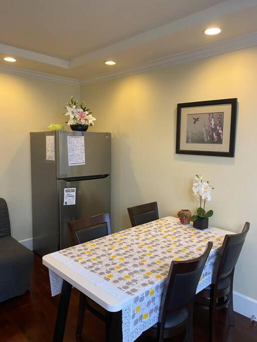 Spacious Modern New Suite 溫哥華 外观 照片